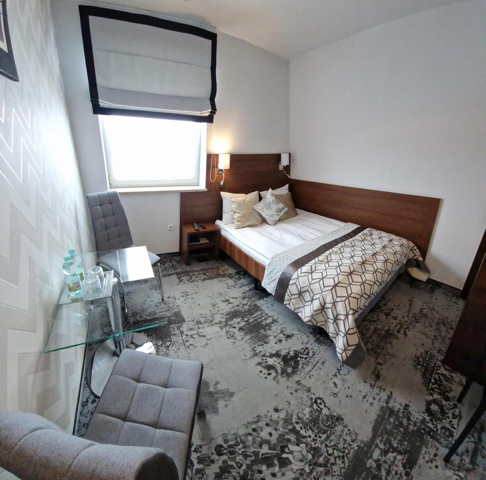 Cynamon Hotel Nowy Sącz Eksteriør billede