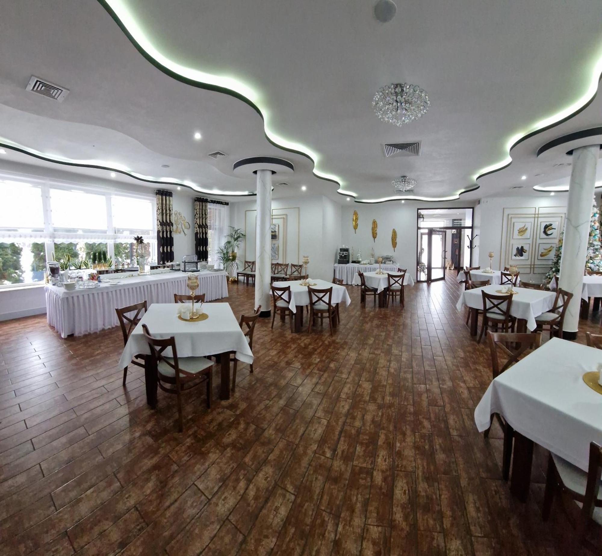 Cynamon Hotel Nowy Sącz Eksteriør billede